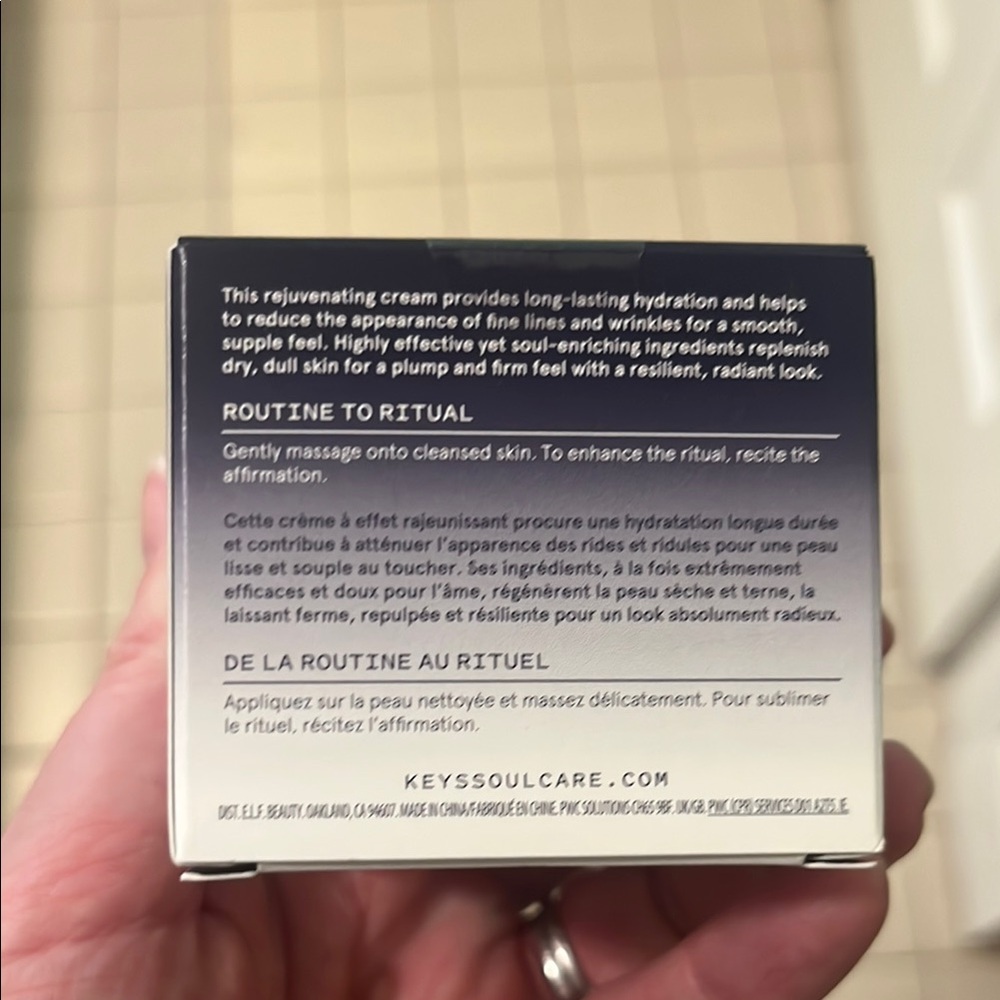 Firm Belief Smoothing Peptide Cream - Picture 3 of 4